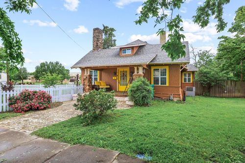 901 8th St, Honey Grove, TX, 75446-2104 | Card Image