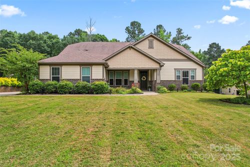 137 Leaning Tower Dr, Mooresville, NC, 28117-5342 | Card Image