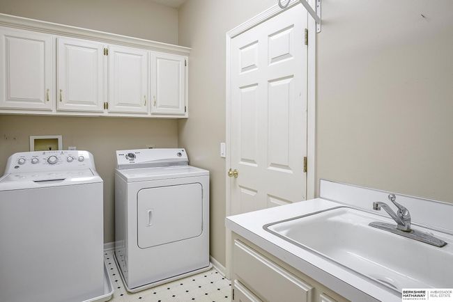 5801 S 119 Th Plz, House other with 3 bedrooms, 3 bathrooms and 2 parking in Omaha NE | Image 28
