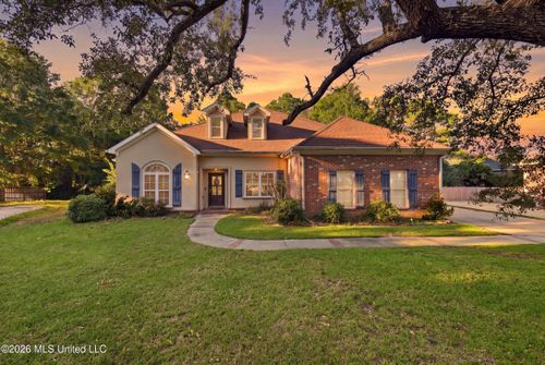 429 Vouvray Cv, Biloxi, MS, 39531-2322 | Card Image