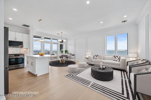 6l-90 Bay Street Lndg, Staten Island, NY, 10301-2658 | Card Image