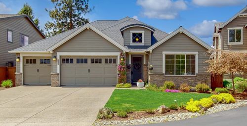 61100 Se Stari Most Loop, Bend, OR, 97702-3678 | Card Image