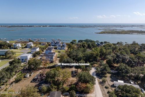 207 Moores Landing Ext, Hampstead, NC, 28443-8614 | Card Image