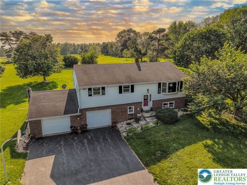 70 Faust North Rd, BETHEL, PA, 19507-9663 | Card Image
