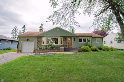 1516 6th Ave S, Moorhead, MN, 56560-5758 | Card Image