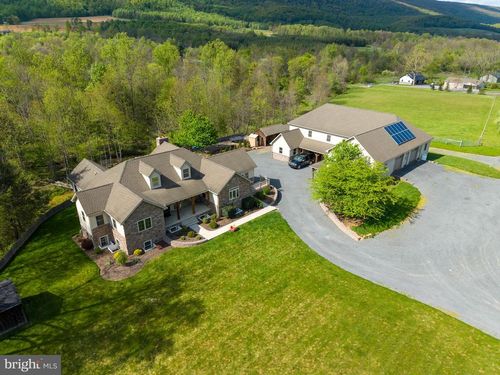 6784 Raccoon Valley Rd, MILLERSTOWN, PA, 17062-9055 | Card Image