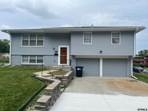 8604 Orchard Ave, Omaha, NE, 68127-2504 | Card Image