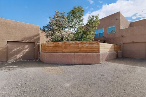 1709 Violetas Rd Nw, Albuquerque, NM, 87104-2370 | Card Image