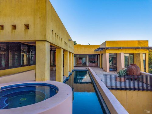 3003 Castle Road, Sonoma, CA, 95476 | Card Image