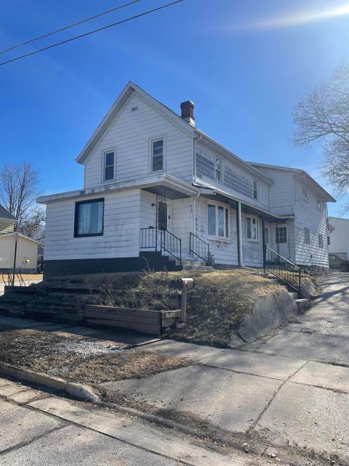 619 Alfred St, Plymouth, WI, 53073-1201 | Card Image
