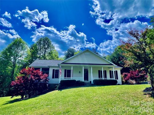 7 Curtis Dr, Hendersonville, NC, 28739-7391 | Card Image