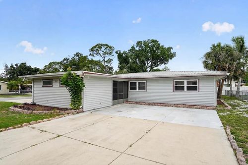 2505 Wood St, SARASOTA, FL, 34237-8111 | Card Image
