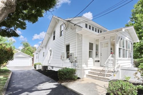 7 Cedar St, Midland Park, NJ, 07432-1133 | Card Image