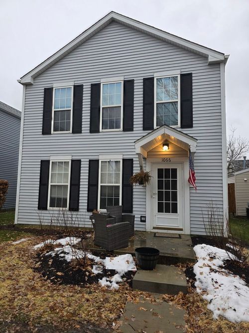 1066 Four Seasons Blvd, Aurora, IL, 60504-4295 | Card Image