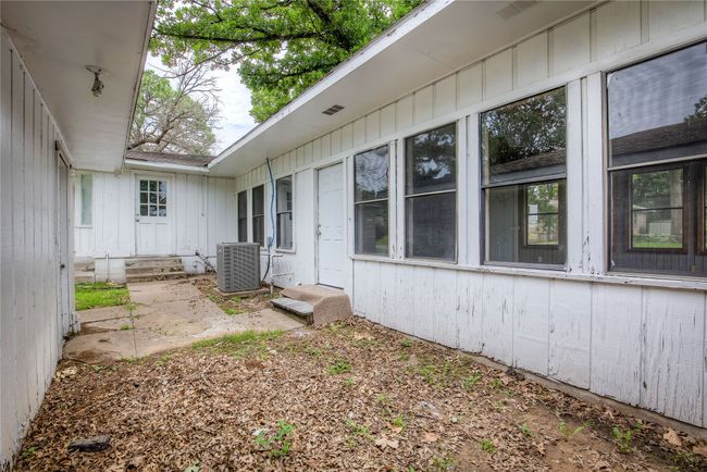 View of yard with central AC | Image 29