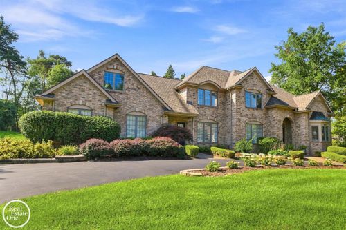 2453 Pine Hollow Dr, East Lansing, MI, 48823-9742 | Card Image
