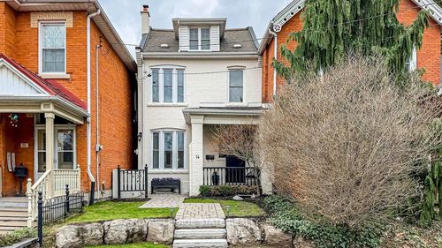 14 Blythe St, Hamilton, ON, L8N2W4 | Card Image