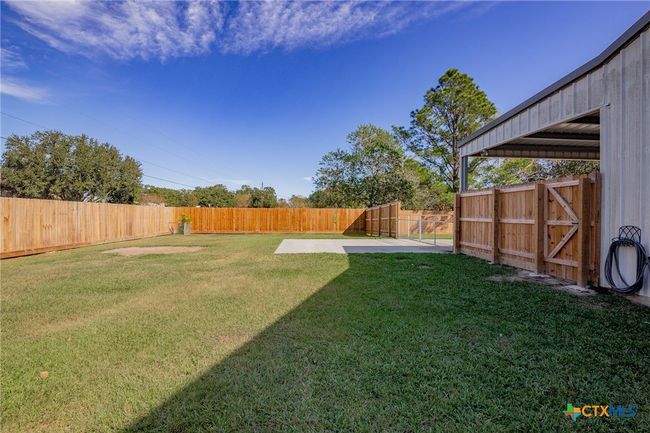 214 Timothy St, Home with 3 bedrooms, 3 bathrooms and null parking in Inez TX | Image 17