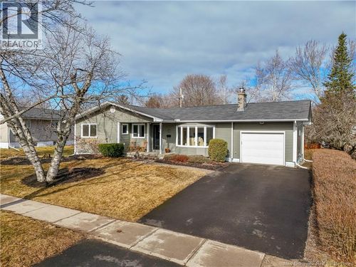 119 Stanley St, Fredericton, NB, E3B3A2 | Card Image