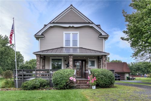 413 E Stanley St, Thorp, WI, 54771-9712 | Card Image