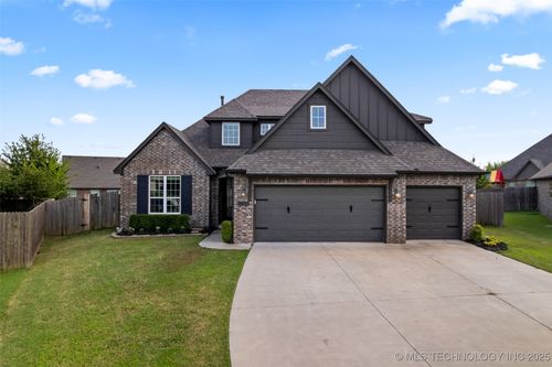 1607 Roanoke Ct, Broken Arrow, OK, 74011-5187 | Card Image