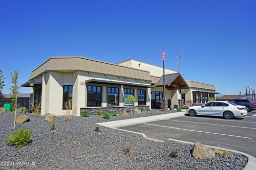 1800 Rainier Pl, Union Gap, WA, 98903-1651 | Card Image
