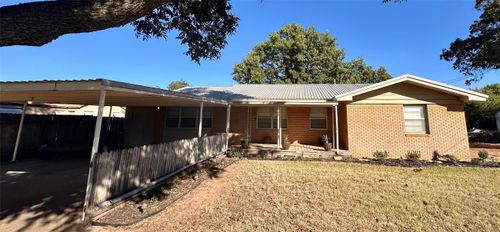 506 W Morris St, Seymour, TX, 76380-2029 | Card Image