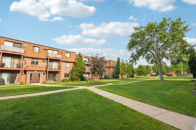 APT-1B - 493 Mchenry Rd, Condo with 1 bedrooms, 1 bathrooms and 2 parking in Wheeling IL | Image 26