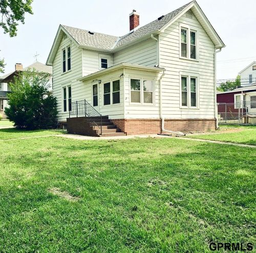902 D St, Fairbury, NE, 68352-1918 | Card Image