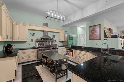 8 Tom Rd, East Haddam, CT, 06423-1142 | Card Image