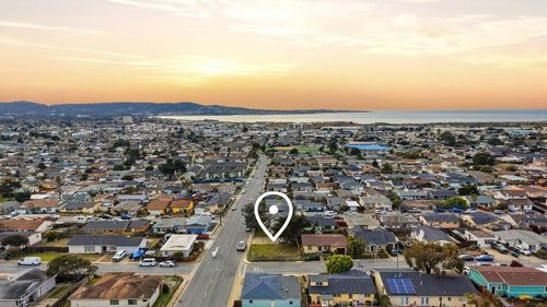 1809 Vallejo St, Seaside, CA, 93955-3947 | Card Image