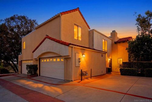 8642 Converse Ave, San Diego, CA, 92123-3925 | Card Image