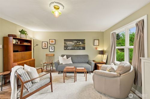 3023 Ne 133rd St, Seattle, WA, 98125-4420 | Card Image