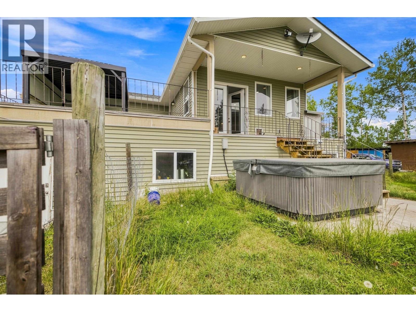 Residential in 100 Mile House 4