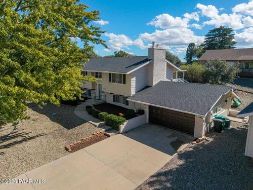11127 E Maricopa Ln, Dewey-Humboldt, AZ, 86327-5610 | Card Image