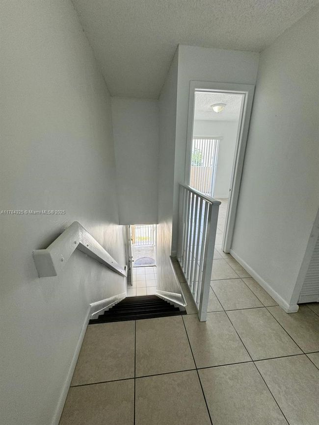 APT-201 - 2620 W 76 Th St, Condo with 2 bedrooms, 2 bathrooms and null parking in Hialeah FL | Image 26