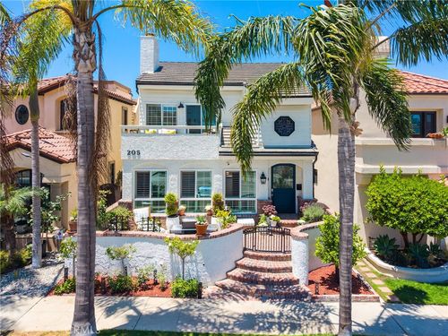 205 4th St, Seal Beach, CA, 90740-6035 | Card Image