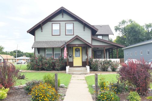 316 N Rothsay Ave, Minneapolis, KS, 67467-2208 | Card Image