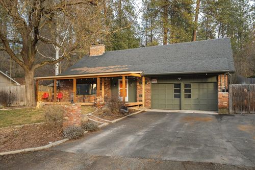 15908 N Azure Dr, Spokane, WA, 99208-8562 | Card Image