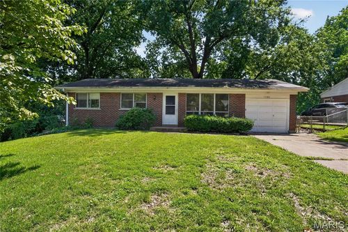 1758 Dowd Dr, Saint Louis, MO, 63136-2429 | Card Image