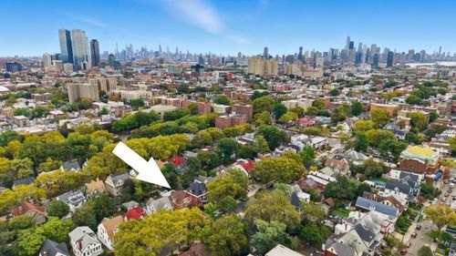 116 Bentley Ave, Jersey City, NJ, 07304-1702 | Card Image