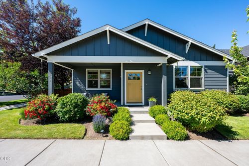 20768 Se Helen Ln, Bend, OR, 97702-3414 | Card Image