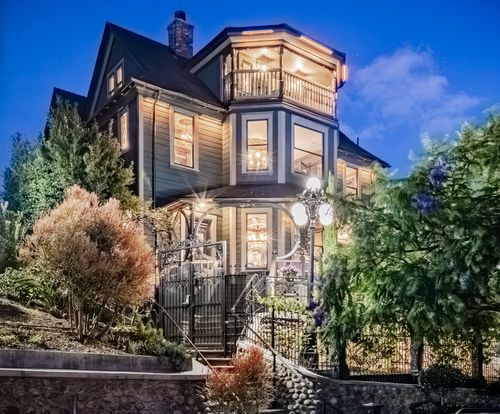 2133 2nd Ave, San Diego, CA, 92101-2017 | Card Image