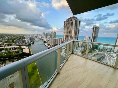 t3102-2600 E Hallandale Beach Blvd, Hallandale Beach, FL, 33009-4876 | Card Image