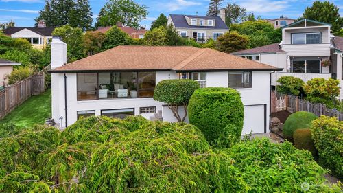 4934 Purdue Ave Ne, Seattle, WA, 98105-2146 | Card Image