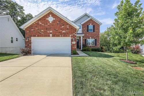 161 Brookview Way Dr, O Fallon, MO, 63366-2352 | Card Image