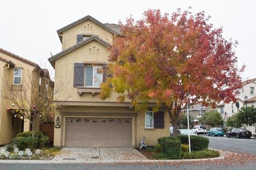 2116 Camino Real Way, Roseville, CA, 95747-8435 | Card Image