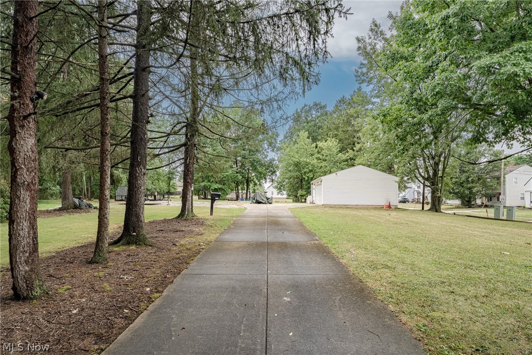 5570 Dunham Rd, Maple Heights, OH 44137