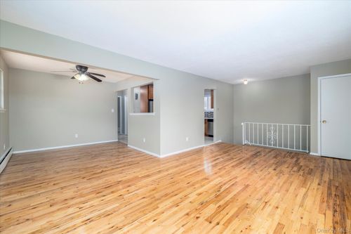 14827 230th Pl, Springfield Gardens, NY, 11413-4239 | Card Image