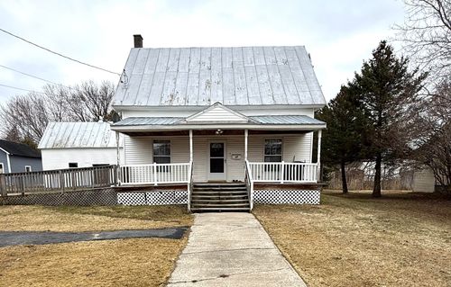 37 Spruce St, Champlain, NY, 12919-5226 | Card Image
